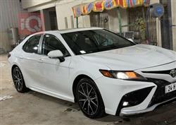 تۆیۆتا کامری